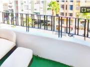 Habitaciones en alquiler en apartamento de 5...