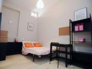 Habitaciones en alquiler en apartamento de 7...