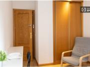 Habitaciones en alquiler en apartamento de 7...