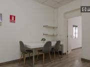 Habitaciones en alquiler en apartamento de 8...