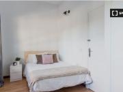 ¡Habitaciones en alquiler en piso de 4 dormitorios en...