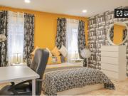 ¡Habitaciones en alquiler en piso de 4 habitaciones en...