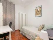 ¡Habitaciones en alquiler en piso de 5 habitaciones en...