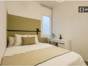 Habitaciones en alquiler en piso de 6 habitaciones en...