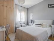 Habitaciones en alquiler en piso de 7 habitaciones en...