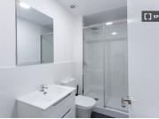 Habitaciones en alquiler en piso de 8 habitaciones en Sol