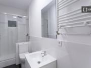 Habitaciones en alquiler en piso de 8 habitaciones en Sol