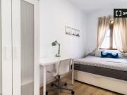 Se alquila habitación en piso compartido en...