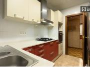 ¡Habitaciones en alquiler en un apartamento de 5...