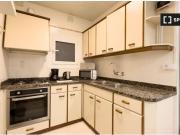 ¡Habitaciones en alquiler en un apartamento de 7...