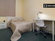 ¡Habitaciones en alquiler en un piso de 10 habitaciones...