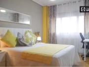 ¡Habitaciones en alquiler en un Piso de 5 habitaciones...