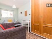 Habitaciones en alquiler en un piso en Camins al Grau,...