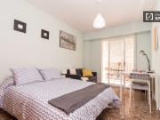 Habitaciones en alquiler en un piso en Camins al Grau,...