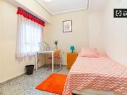 Habitaciones en apartamento de 5 dormitorios en Algirós,...