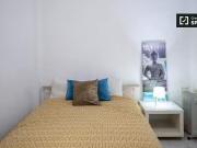 Habitaciones en apartamento de 5 dormitorios en...