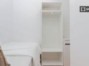 Habitaciones para alquilar en apartamento de 7...