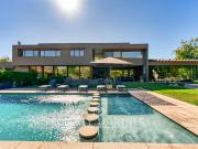 Hacienda, casa moderna no perimetral impecable