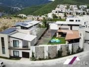 Hacienda Los Encinos CARRETERA NACIONAL Casa en Venta...