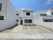 Haciendas de Tequisquiapan Casa con roof y 3 recamaras,...