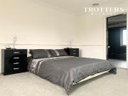 Hainault Road, Chigwell IG7, 5 bed detached house to...