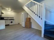 Hale Street, Aylesbury HP20, 2 bed flat to rent, £1,200...