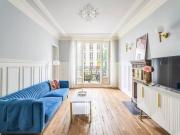 Halles Secrétan Appartement trois pièces Charme de...