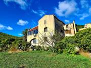 Hameau situe a 2 minutes d'un village tous...