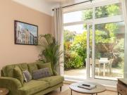 Hammersmith Grove, London, 2 Bedroom Serviced