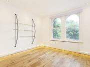 Hampden Road, Harringey N8, 2 bed flat to rent, £2,300...