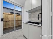 !Hampton Style Home 22 Rhapsody Road, Sunbury!