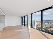 Hampton Tower, London E14 3 bed flat to rent, £5,417 pcm...