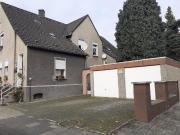 Handwerker aufgepasst: große Dopelhaushälfte mit...