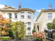 Hanover Crescent, Brighton, East Sussex BN2, 4 bed end...