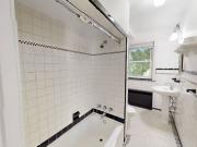 HARBORD ST AND BATHURST ST 2 Bedroom Apartment for Rent...