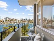 Harbour front Oasis Breathtaking Harbour Bridge Views