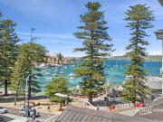 Harbourfront pad with water views & vast terrace
