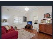 Harbourside Art Deco One bedroom with Parking