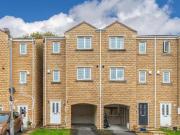 Hare Court, Todmorden, 3 Bedroom Town Hare Court, Todmorden, 3 Bedroom Town