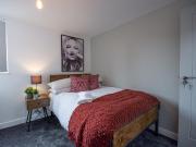 Harley Street, Ball Hill, Coventry CV2, 5 bed terraced...