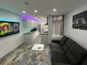 Harnall Lane East ROOM 1