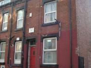 Harold Grove, Hyde Park, Leeds LS6, 2 bed terraced house...