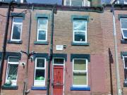 Harold Road, Hyde Park, Leeds LS6, 2 bed terraced house...