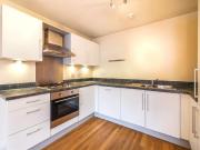 Harrow Road, Addlestone KT15, 2 bedroom flat to rent...