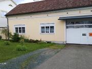 Haus für zwei Familien mit separaten Eingängen