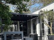 Haus im Bungalowstil mit Pool, Nebengelass und großem...