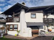 Haus im Tiroler Stil – Wohl­fühl­at­mos­phäre für die...