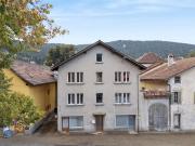 Haus im Zentrum von Môtiers, ideal für eine große Familie