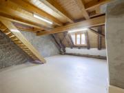 Haus in der Stadt Romont auf den Mauern