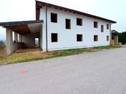 Haus linke Doppelhaushälfte